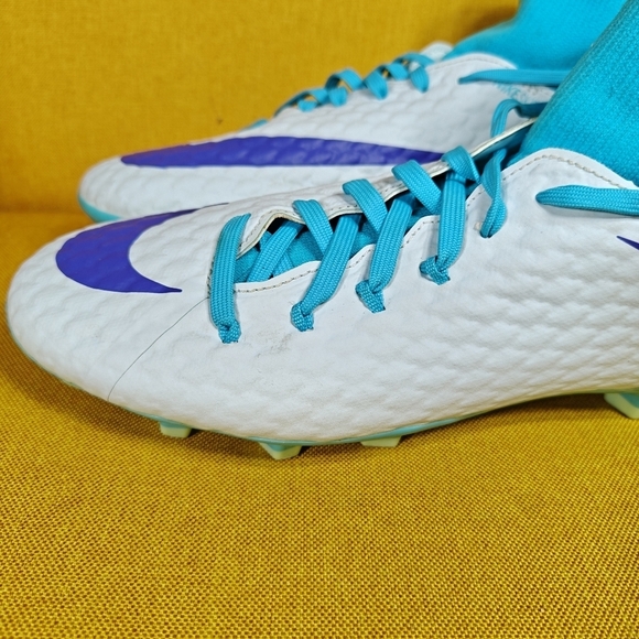 EUC Nike Hypervenom Phantom 3 Academy Athletic White Blue Soccer Cleats Men\'s 8 main image 6